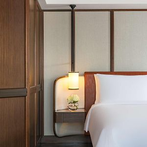 Suite king signature